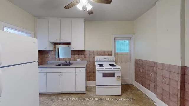 Additional image 12 of 1625 Keele St