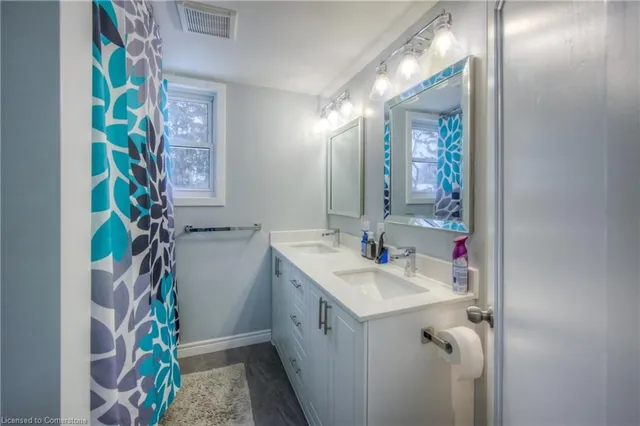 Additional image 30 of 55 Wellington St