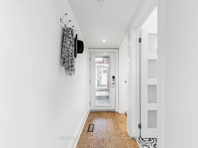 Additional image 16 of 29 Moutray St