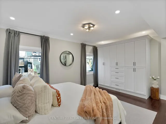 Additional image 19 of 72 Redwood Ave