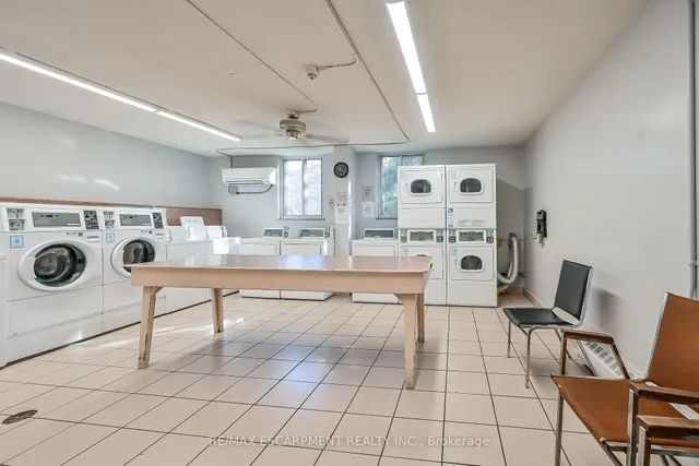 Additional image 33 of 1966 MAIN St Unit 502