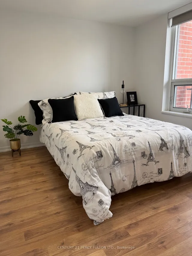 Additional image 17 of 38 Joe Shuster Way Unit 727