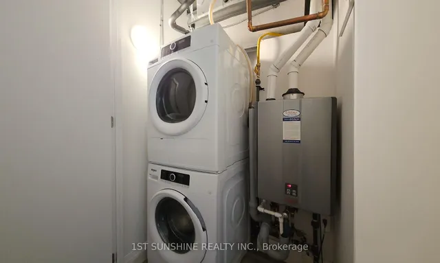 Additional image 24 of 1 Redfern Ave Unit 322