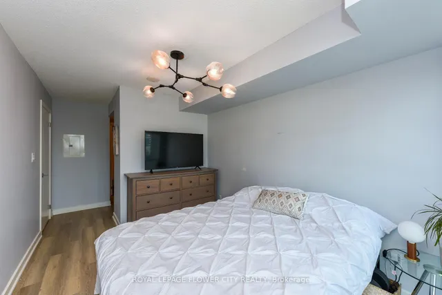 Additional image 22 of 18 Harbour St Unit 1001