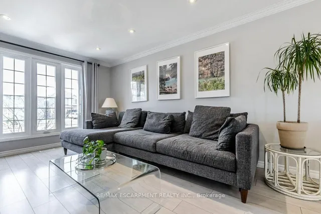 Additional image 28 of 27 Grayrocks Ave