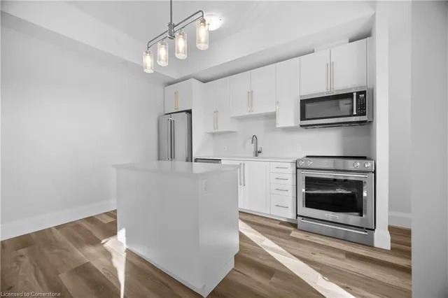 Additional image 23 of 51 David St Unit 204