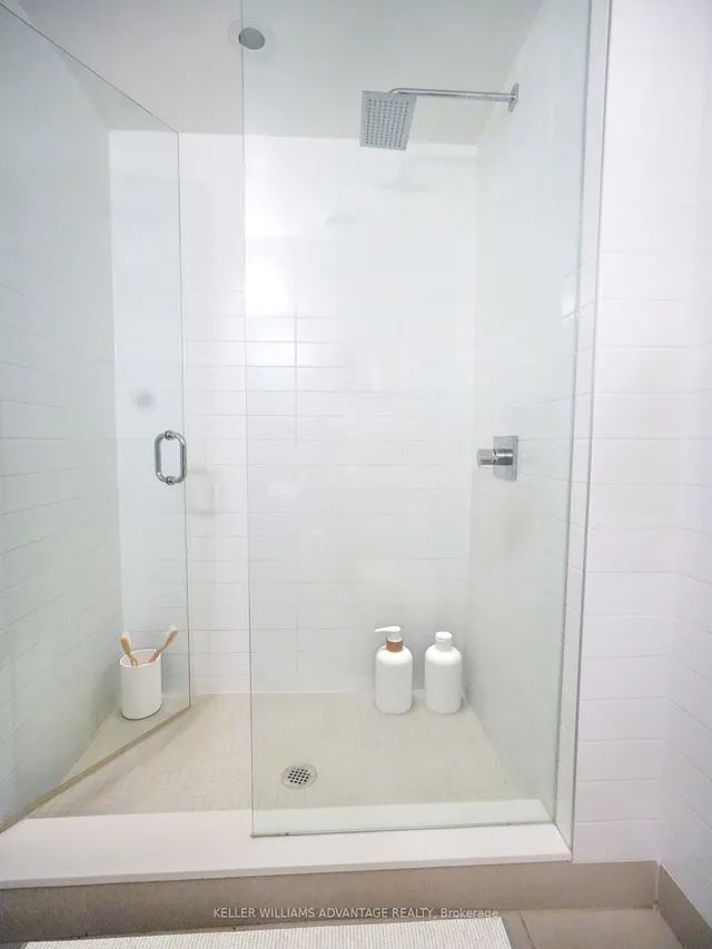 Additional image 10 of 224 King St Unit 1806