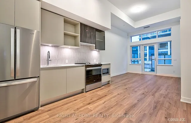 Additional image 7 of 405 Dundas St St Unit 112