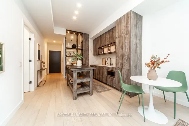 Additional image 19 of 505 Richmond St Unit 424