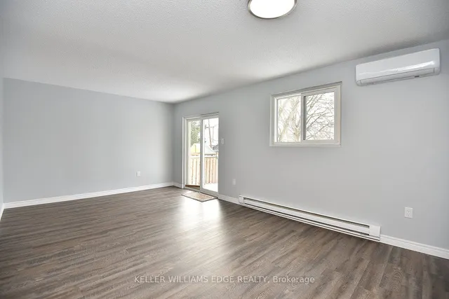 Additional image 12 of 16 Simcoe St