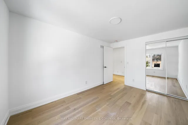 Additional image 24 of 27 Christine Cres