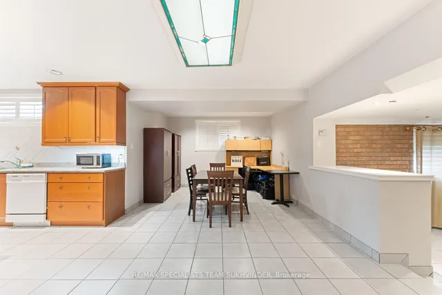 Additional image 37 of 22 Bowman Ave