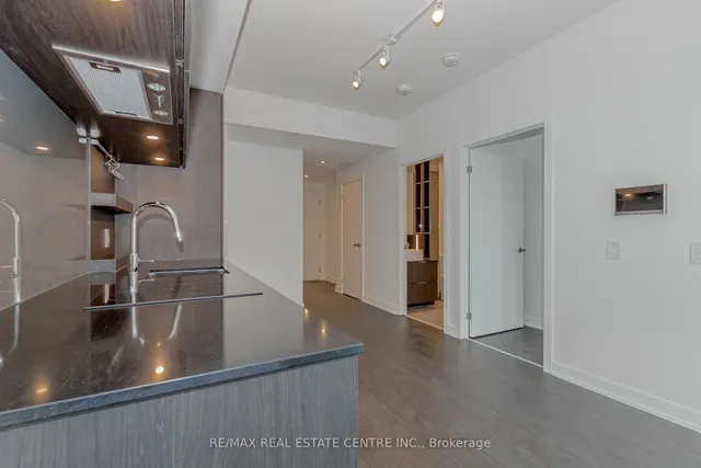 Additional image 17 of 28 Ann St Unit 310