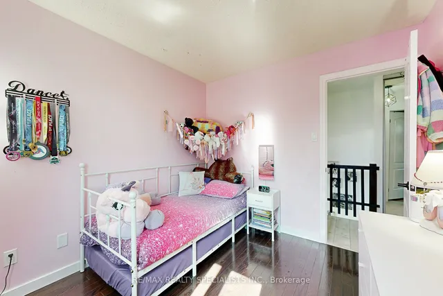 Additional image 29 of 40 Blueridge Sq