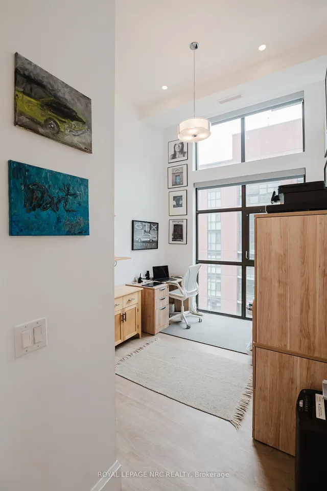 Additional image 24 of 118 King St Unit LPH13