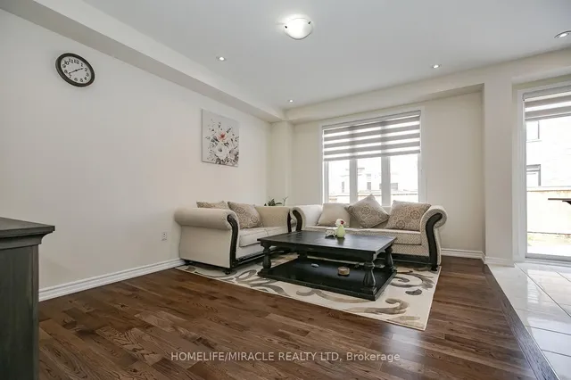 Additional image 11 of 5 Emily St