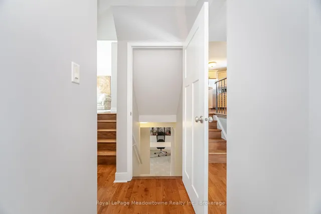 Additional image 36 of 515 Clover Park Cres