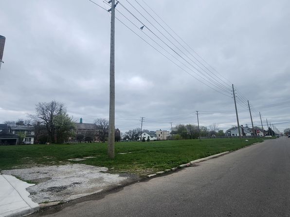 2363 Elmhurst St, Detroit, MI 48206