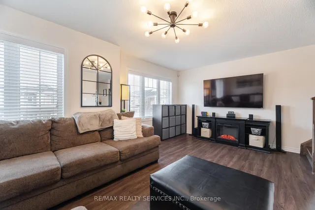 Additional image 18 of 14 Allium Rd