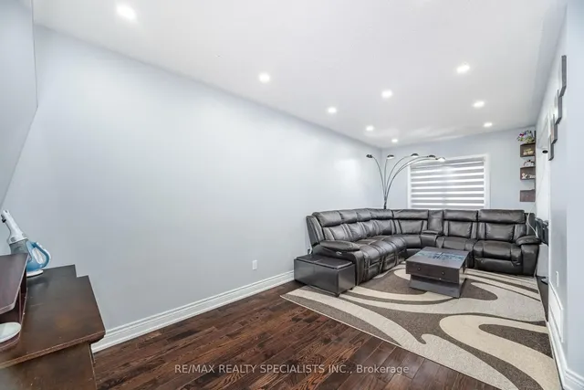 Additional image 14 of 4 Osgoode Dr