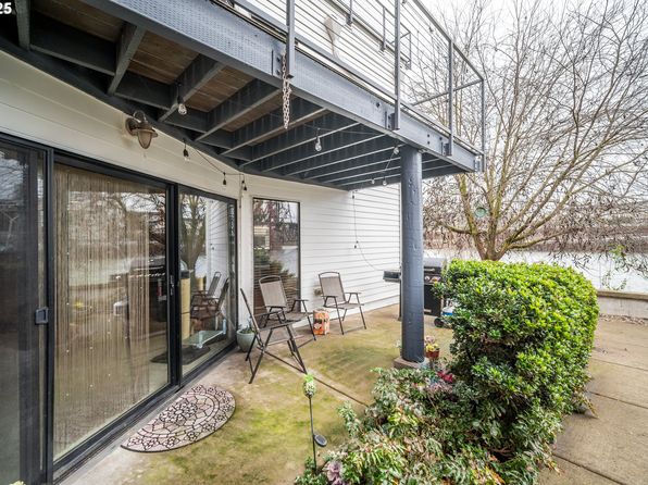 720 NW Naito Pkwy APT D24, Portland, OR 97209