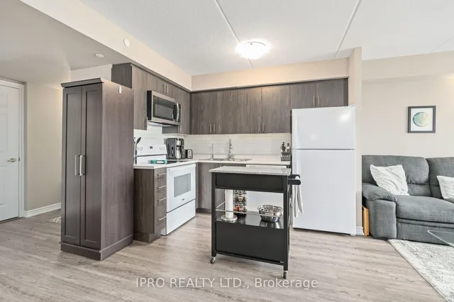 Additional image 8 of 716 Main St Unit 207