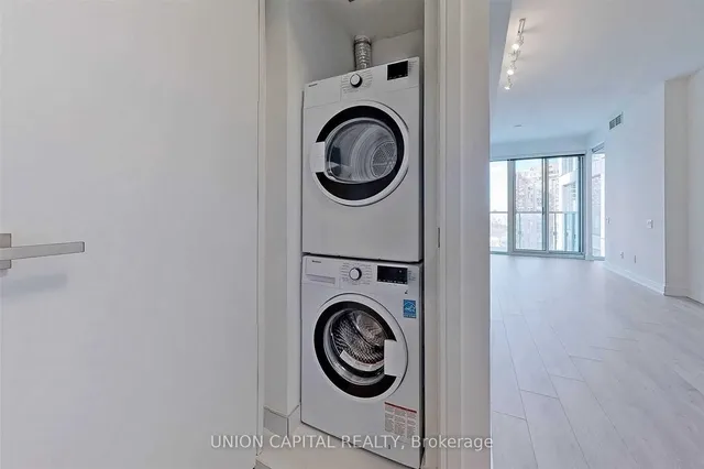 Additional image 13 of 3 Gloucester St Unit 2013