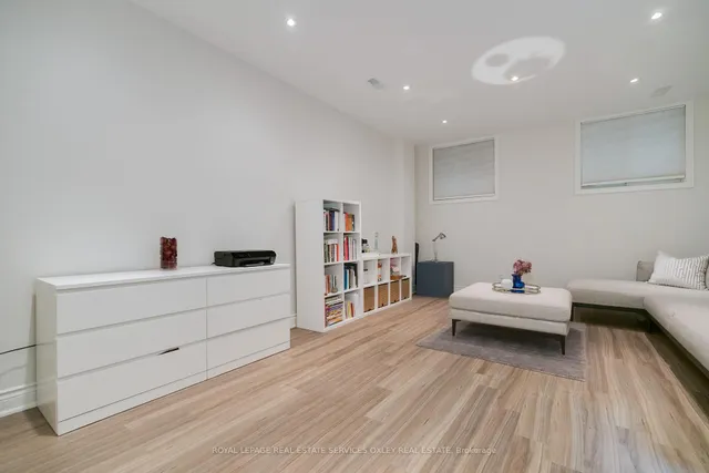 Additional image 26 of 74 Macpherson Ave