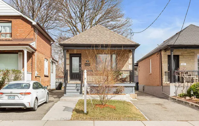 59 Guestville Ave