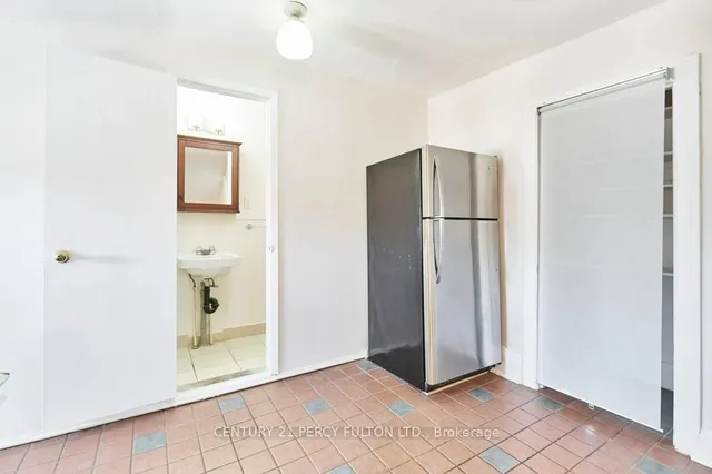 Additional image 17 of 471 Shaw St