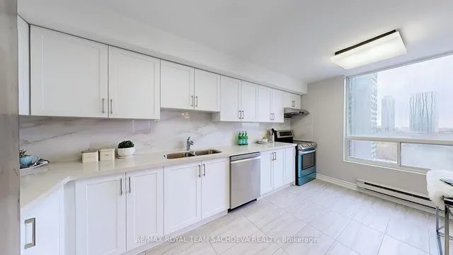 Additional image 18 of 1 Reidmount Ave Unit 903