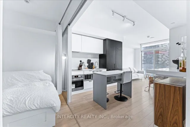 Additional image 7 of 33 Helendale Ave Unit 2407