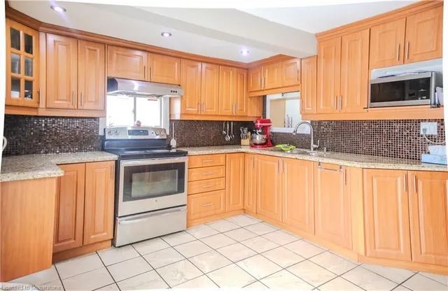 Additional image 38 of 24 Goldwin Ave