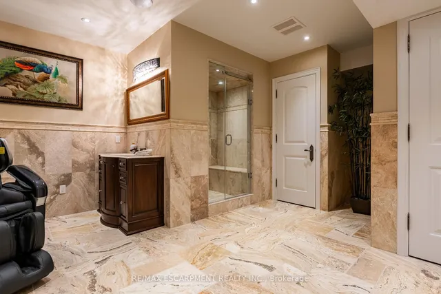 Additional image 28 of 2594 Bluffs Way