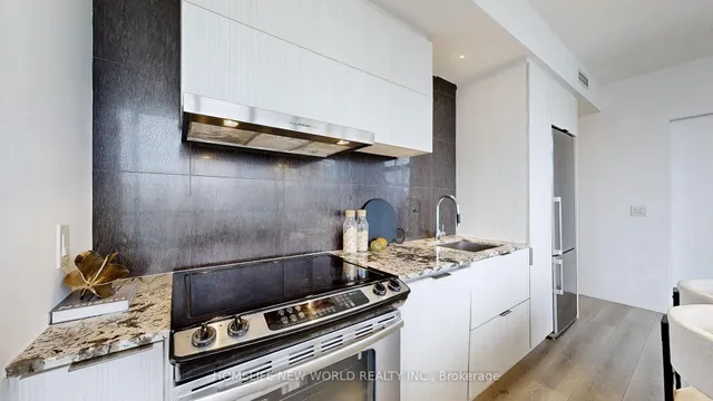 Additional image 7 of 101 Charles St Unit 1901