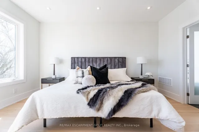 Additional image 18 of 25 SHADYSIDE Ave