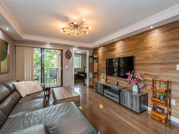 144-68 38th Avenue #402, Flushing, NY 11354