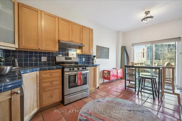 Additional image 12 of 151 Niagara St