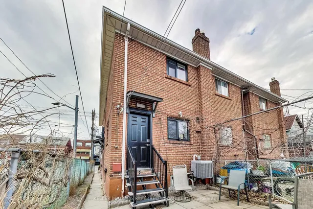 Additional image 44 of 205 Bathurst St