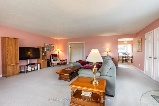 Additional image 5 of 279 Parkside Dr