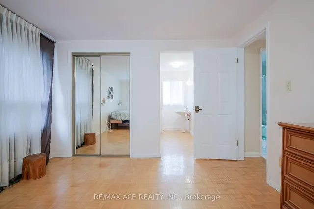 Additional image 25 of 28 Wilkins Dr