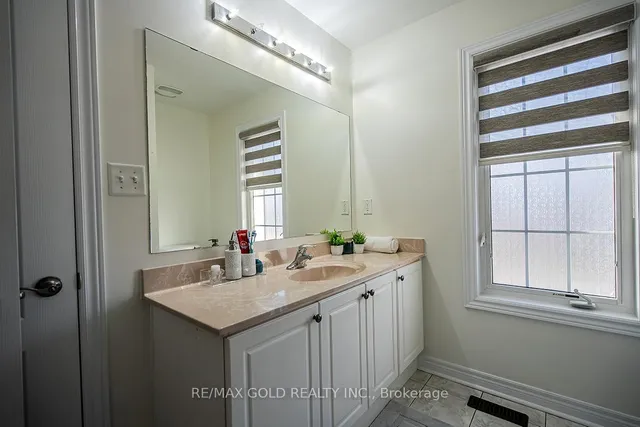 Additional image 32 of 17 Yellow Pine Rd