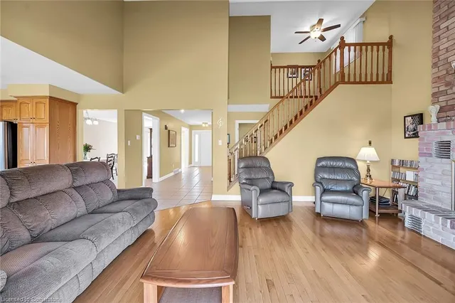 Additional image 16 of 2 Sparrow Crt