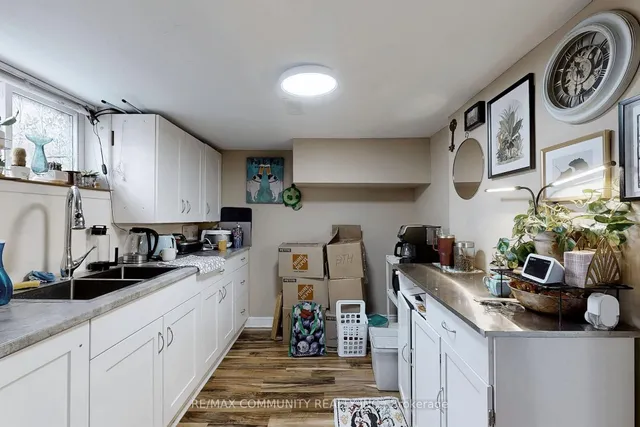 Additional image 20 of 142 Meighen Ave