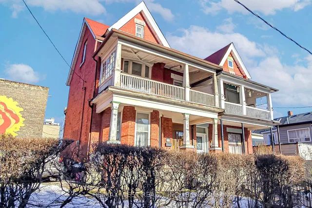 217 Gladstone Ave
