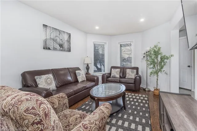 Additional image 37 of 47 Heathfield Cres