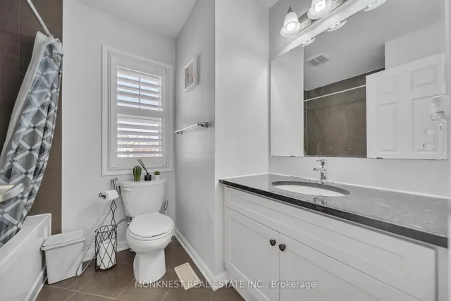 Additional image 28 of 97 Miracle Tr