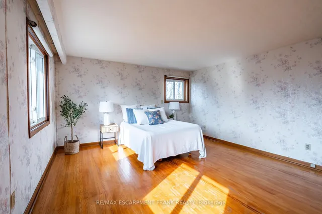 Additional image 30 of 147 LLOYMINN Ave