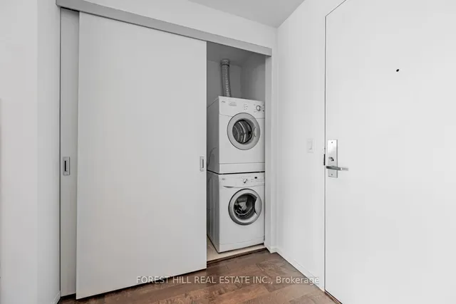 Additional image 21 of 8 Charlotte St Unit 905