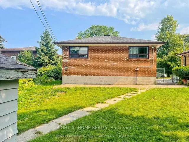 Additional image 23 of 36 Delawana Dr